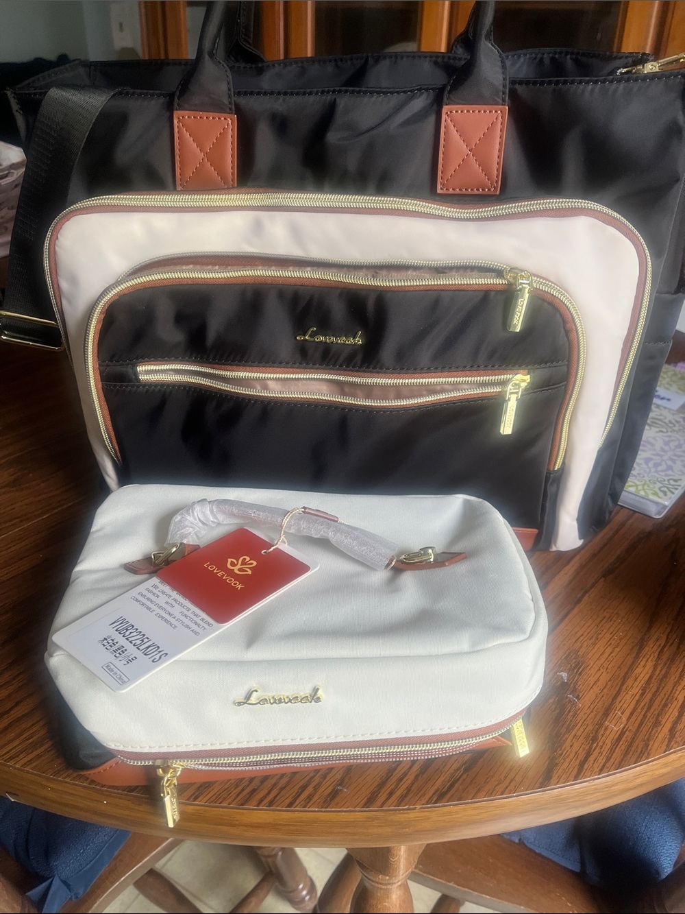 Lovevook Black & White Travel Tote with lunch tote
